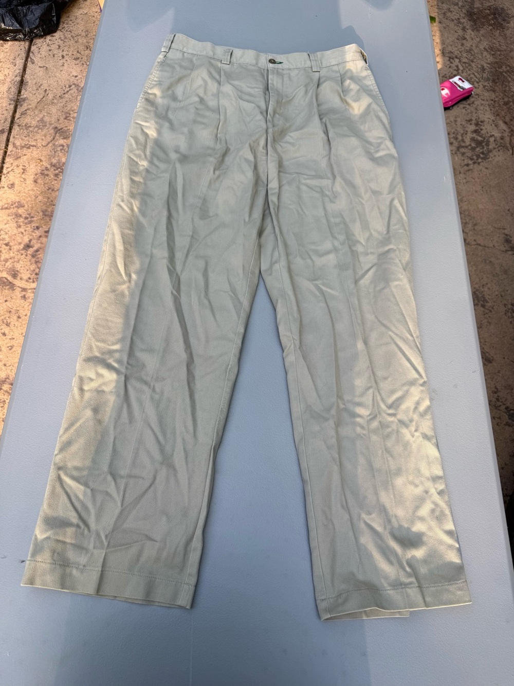 Tommy Hilfiger Chinos - Straight Fit yes they need to be ironed! Sorry